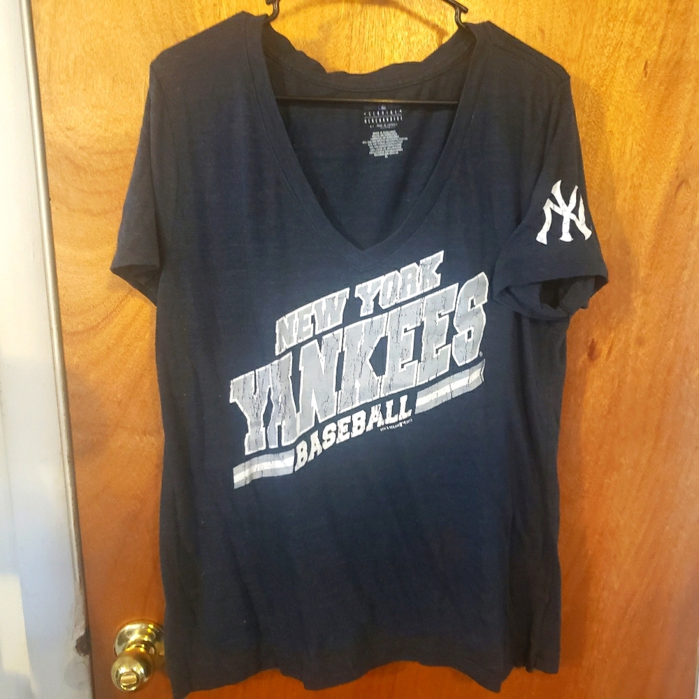 New York Yankees Women's Plus V Neck 5th & Ocean